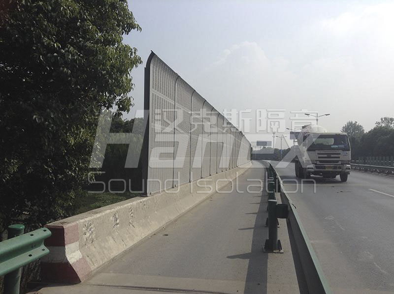 杭州104国道声屏障实例照片